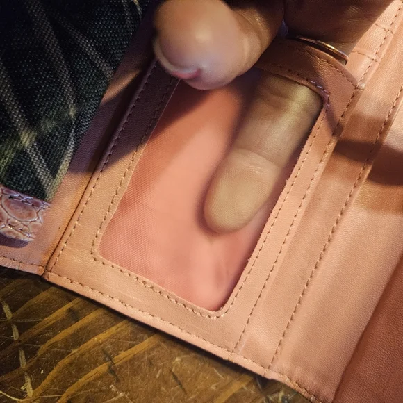 Womens camo and pink purse and wallet - Picture 9 of 9